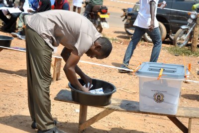 Voters in Buganda and western region (file photo).