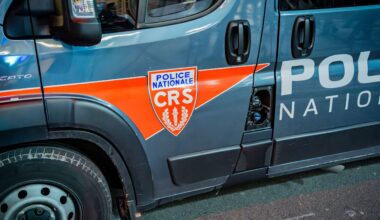 des policiers agressés dans plusieurs villes de France