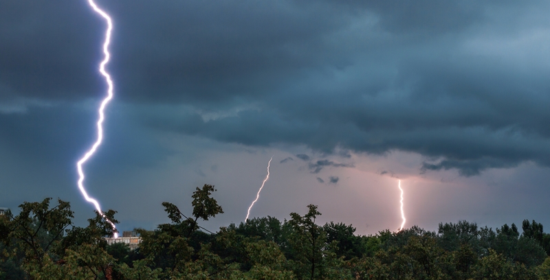 Warning after lightning kills two, injures more than ten at festival