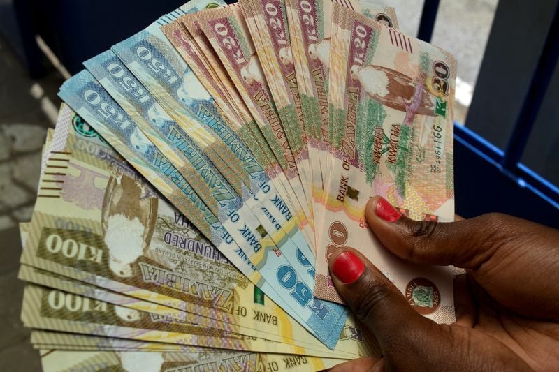 AFRIQUE-DEVISAS-La plupart des monnaies sous pression face à la demande de dollars
