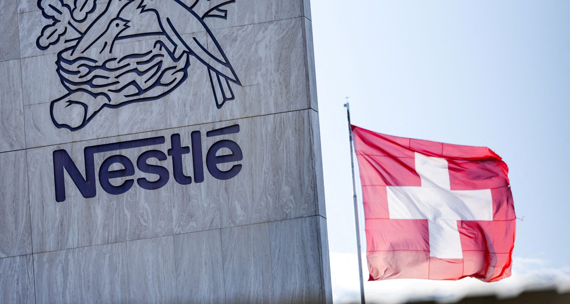 Le rappel de laits infantiles Nestlé s'étend à l'Afrique, aux Amériques et à l'Asie