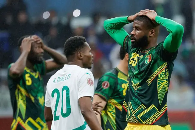 Le défenseur malien n°25 Ousmane Camara réagit lors du quart de finale de la Coupe d'Afrique des Nations (CAN) de football entre le Mali et le Sénégal au Grand Stade de Tanger le 9 janvier 2026.