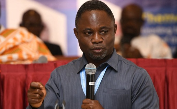 Health minister directs population-based pharmacy licensing to boost access