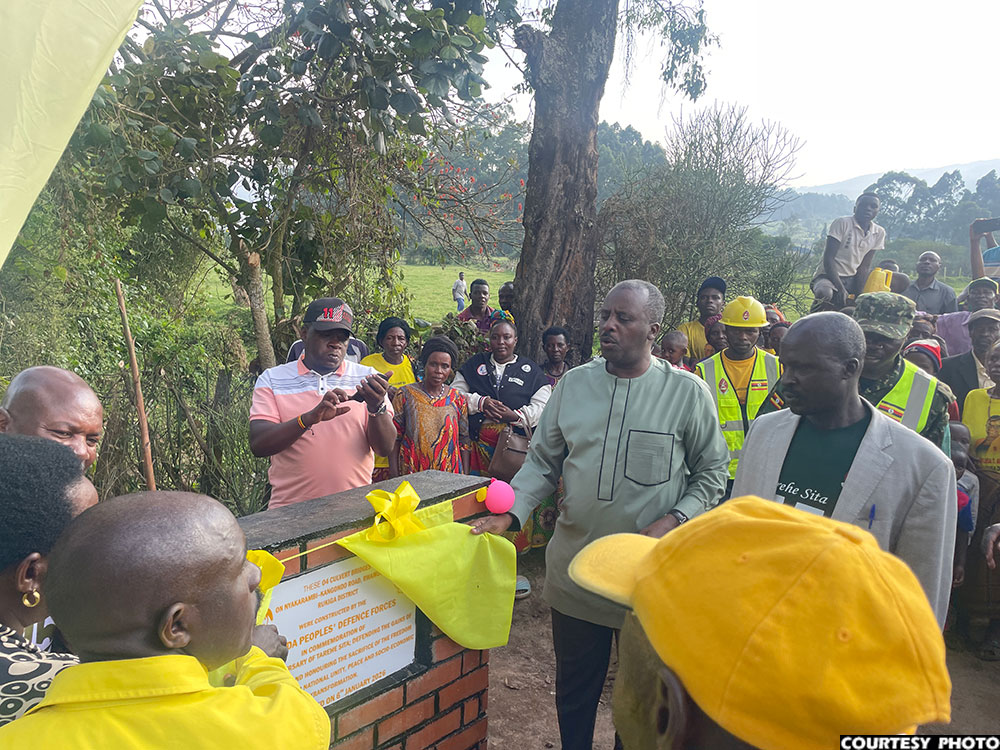 Gen. David Muhoozi commissioning the four culvert bridges on the Nyakarambi-Kangondo Road in Rwamucucu.