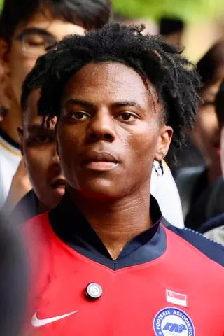 IShowSpeed aperçu à Chinatown, à Singapour, lors de sa tournée en Asie du Sud-Est, le 24 septembre 2024.. Photo Chin Yu Chu/Wikimedia Commons