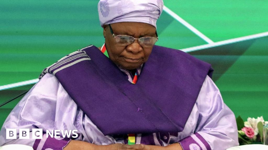 Head-on crash between police van and prison bus kills 16 in Namibia