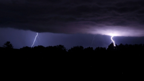 La foudre frappe 150 personnes dans un festival en Afrique du Sud : deux ont perdu la vie