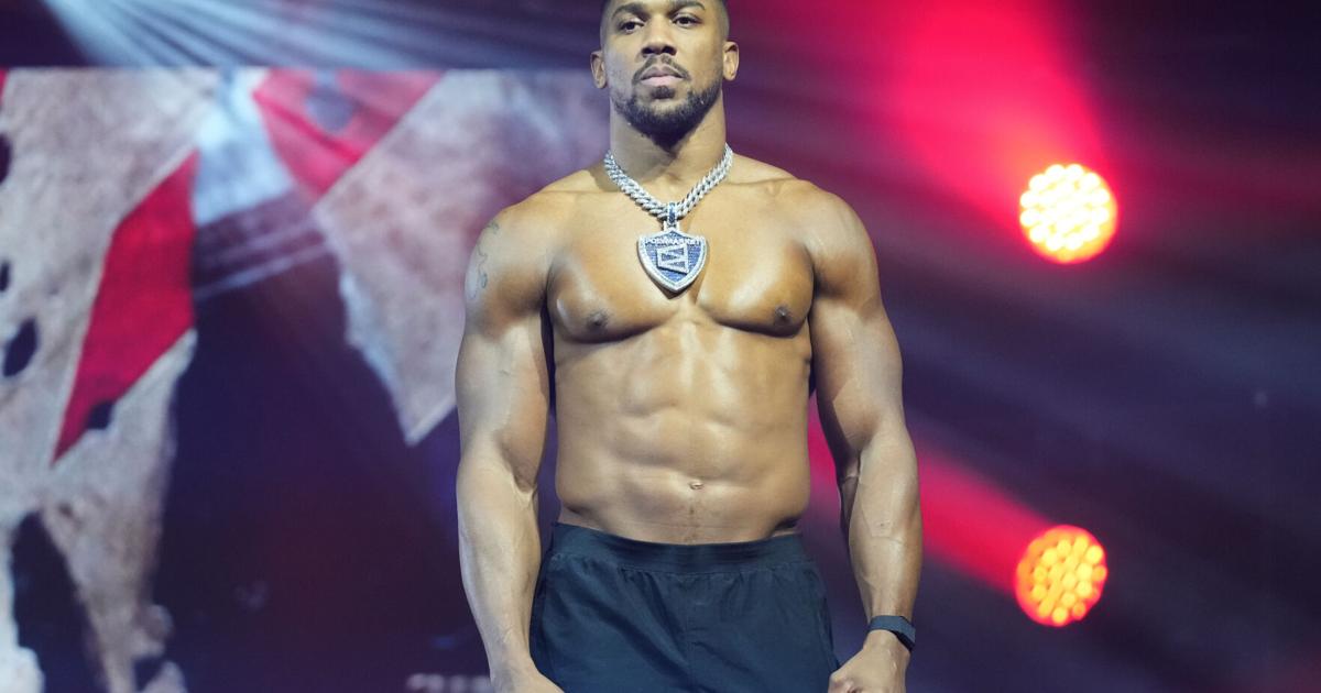 Anthony Joshua pays tribute to his friends killed in Nigeria car crash | Sports