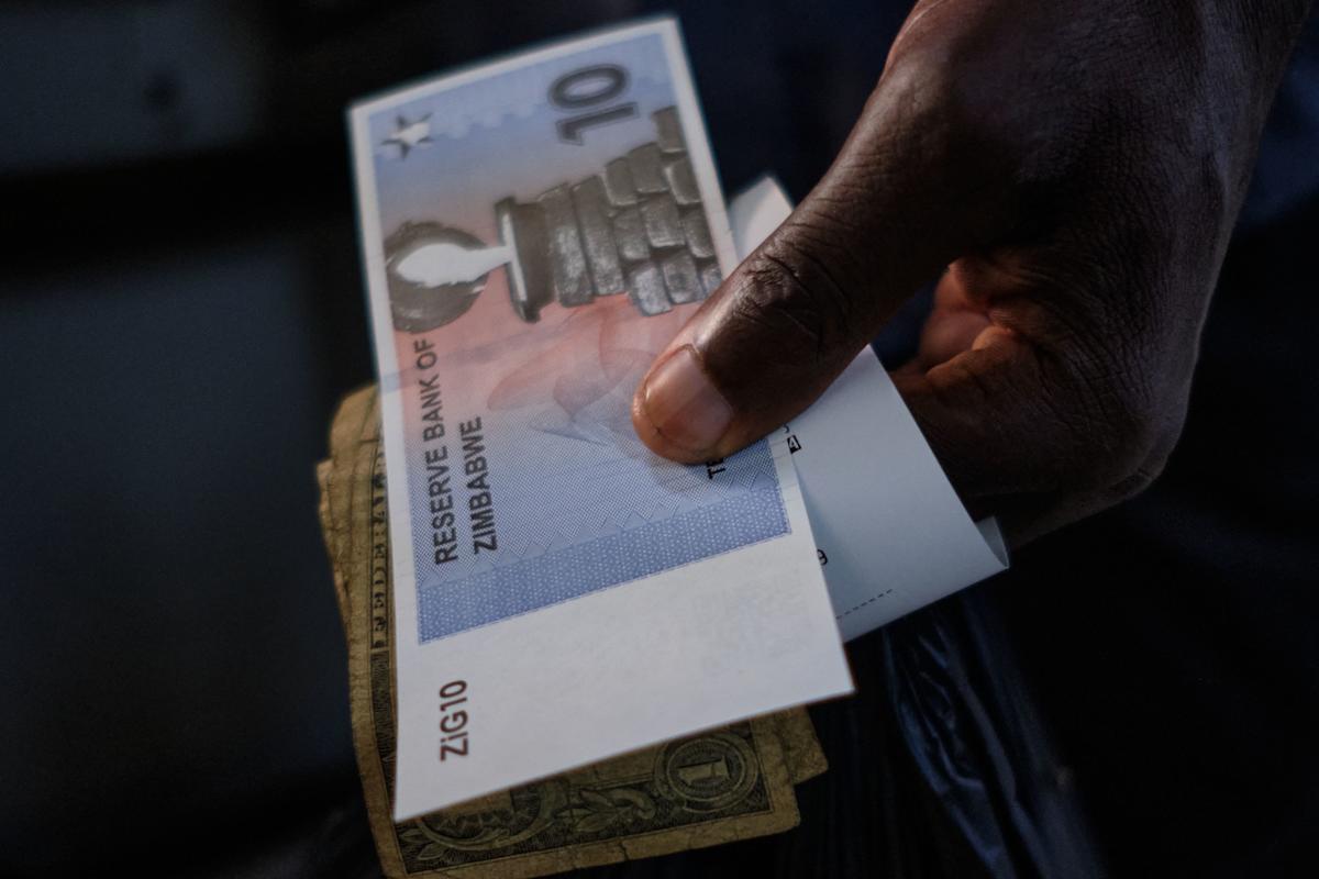 Zimbabwe inflation drops to single digits for first time in decades
