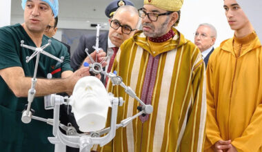 Un robot chirurgical Da Vinci a été présenté à SM le roi Mohammed VI, le 3 novembre.