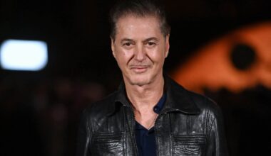 Étienne Daho : son enfance traumatique en Algérie, pendant la guerre : entre "bombes" et "cadavres"