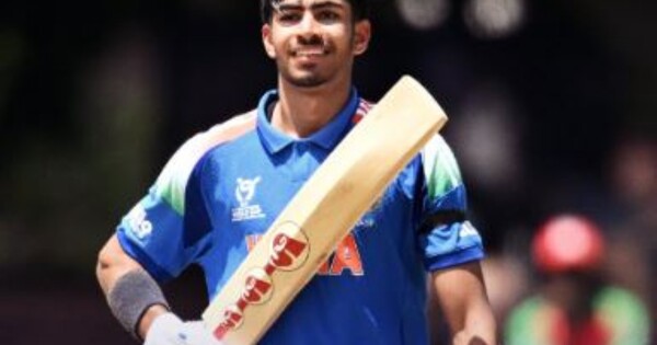 India thrash Zimbabwe by 204 runs, register hattrick of wins in Super Six stage