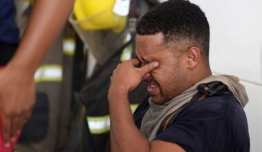 Kouga,Kromme River, Eastern Cape, Runaway veld fires result in evacuations at Kromme River,fires continue to rage in the Kouga municipality . 08/01/26 (photo Deon Ferreira)