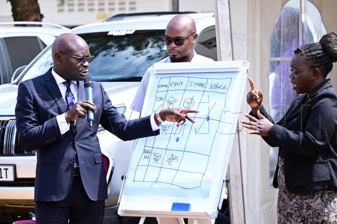 EC Clarifies Voting Rules, Warns Bars Near Polling Stations