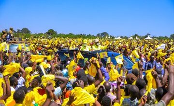 Museveni Promises New Roads to Decongest Kampala, Warns Against PDM Mismanagement