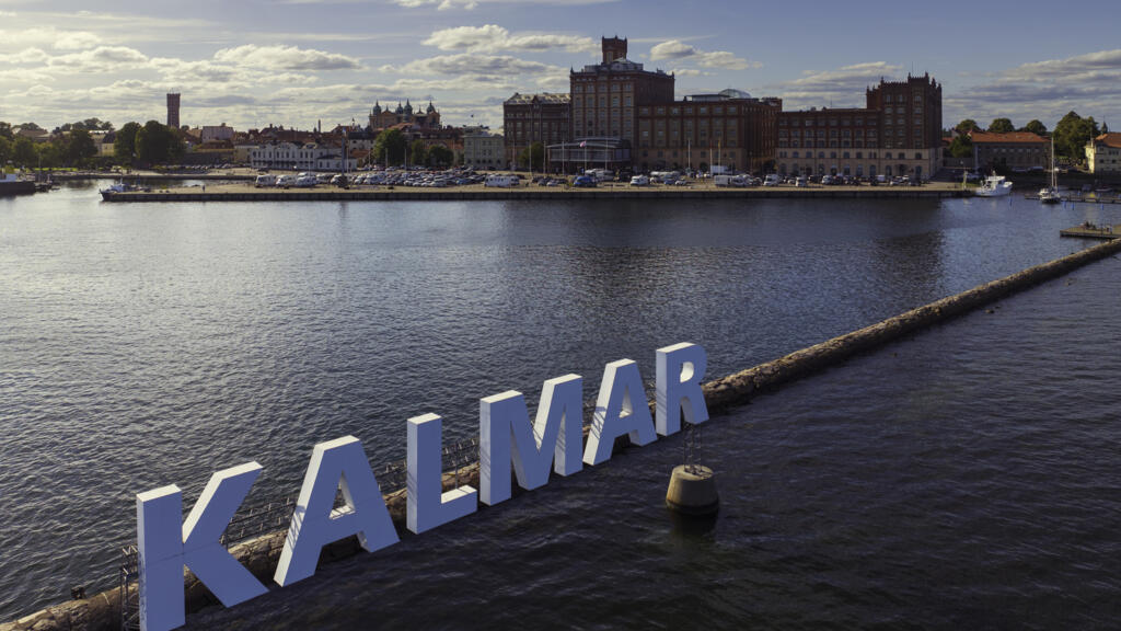 La ville de Kalmar, sur la côte de la mer Baltique, en Suède.
