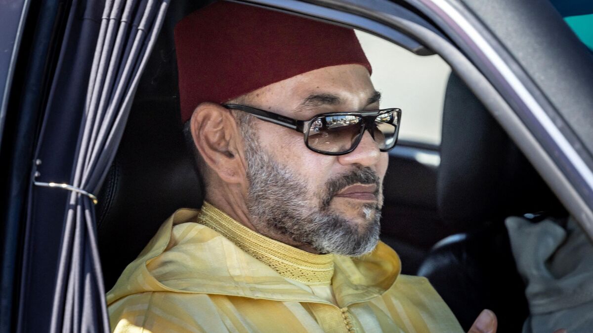 Le roi du Maroc, Mohammed VI, souffre de douleurs au dos nécessitant du repos