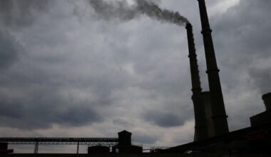 Zimbabwe agrees $455 million power plant refurbishment deal with Jindal