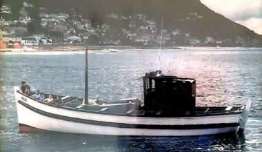 A hand-line fishing boat in Kalk Bay in the 1940s. (Photo: Tony Trimmel)