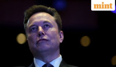 FILE PHOTO: Elon Musk.