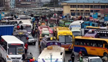 Matatu operators to down tools on Monday, cite torchings by Boda Boda riders