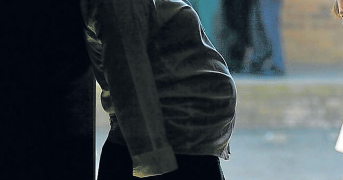 19-year-old charged with statutory rape after allegedly impregnating two minors