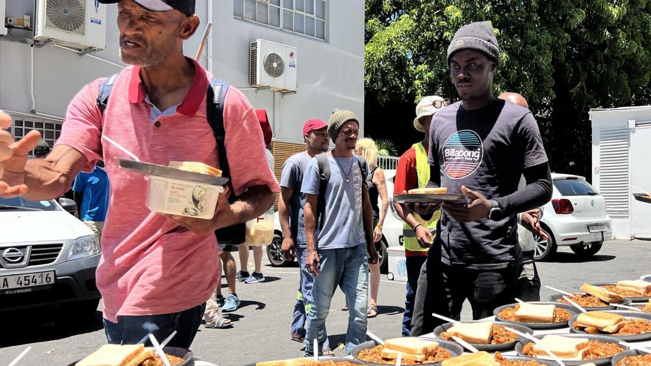 Été austral au Cap: une soupe populaire pendant les fêtes [1/4] - Reportage Afrique