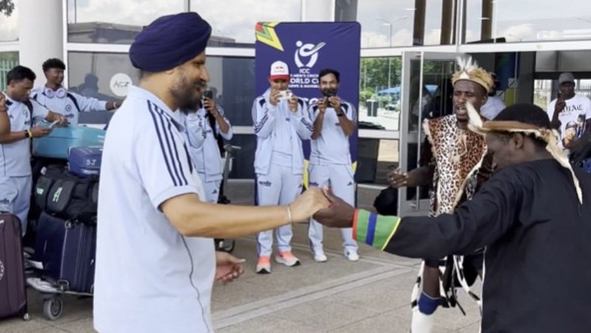 ICC U19 World Cup 2026: Zimbabwe Give Grand Cultural Welcome To Indian Team At Airport - Video