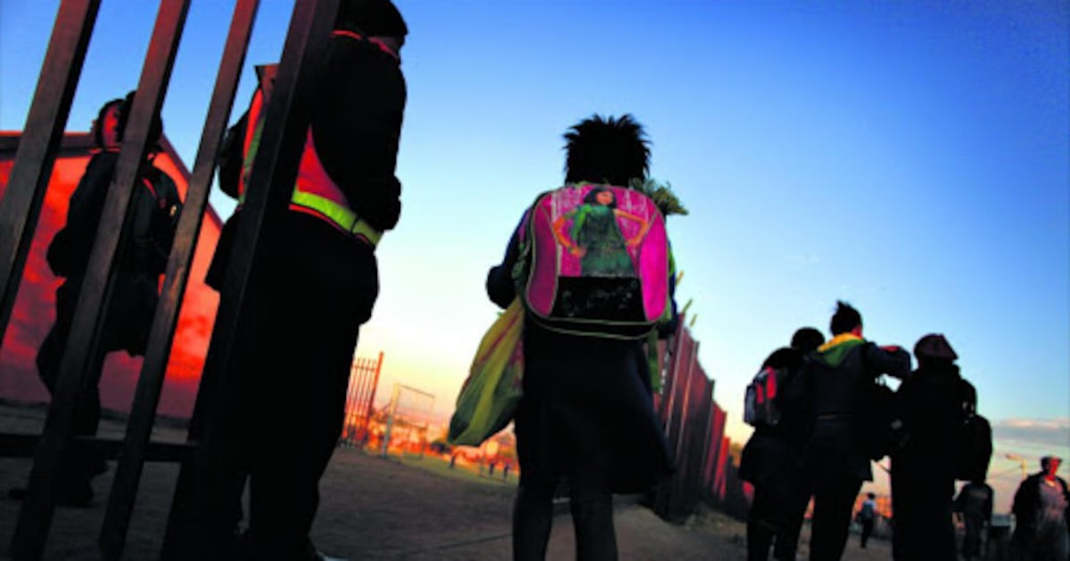 Parents barred from Diepsloot school on first day