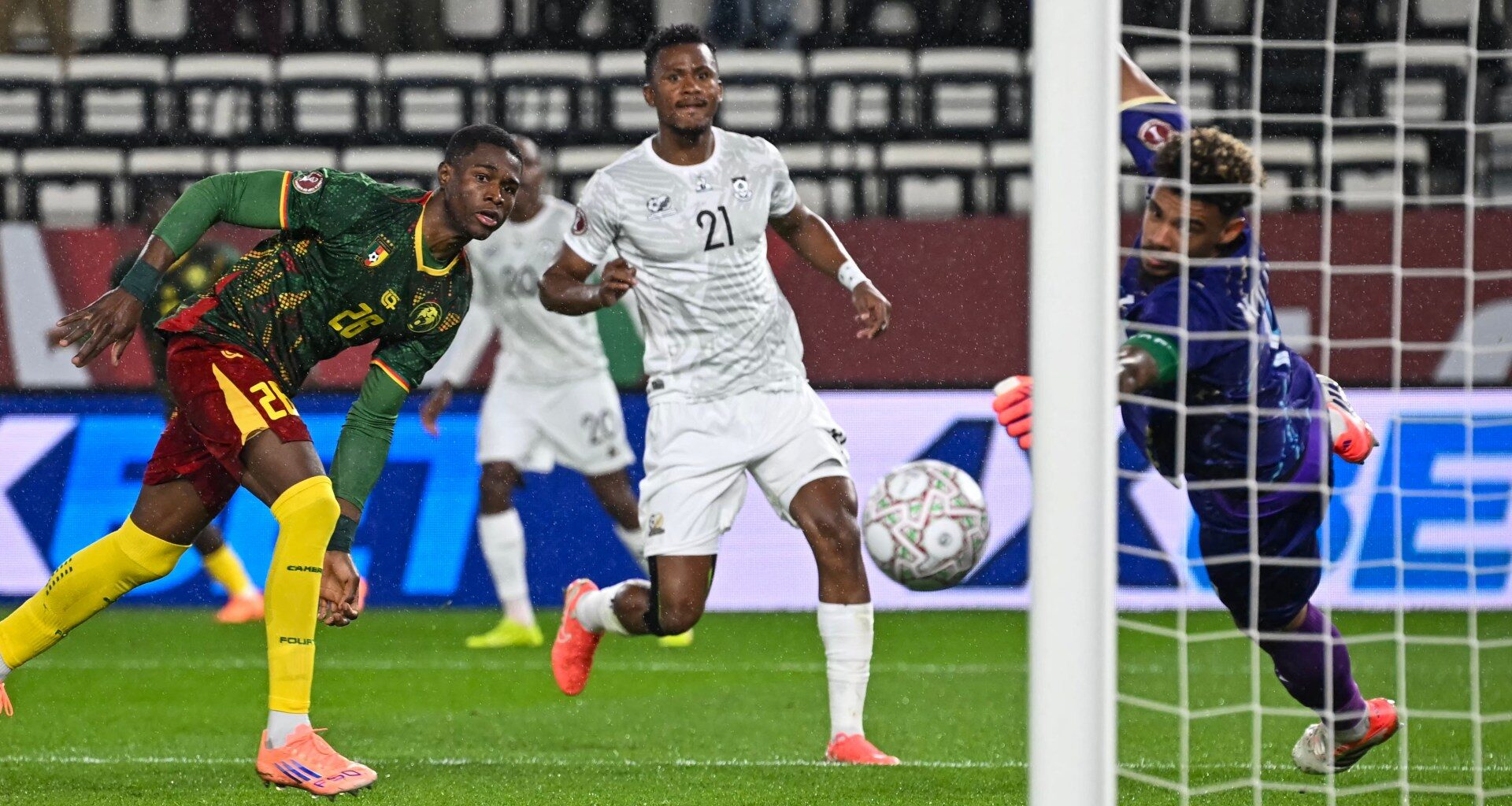 Cameroon edge South Africa 2-1 to book AFCON quarterfinal with Morocco | Football News