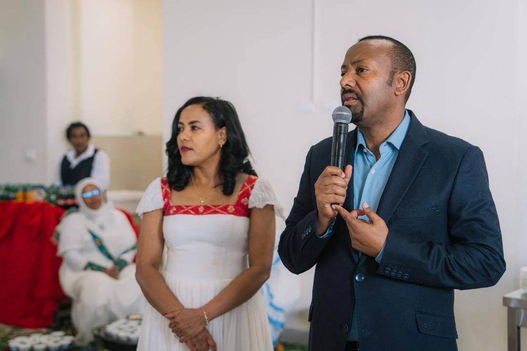 PM Abiy, First Lady Zinash Share Holiday Meal with Students of Sheikha Fatima Bint Mubarak School for Blind - ENA English