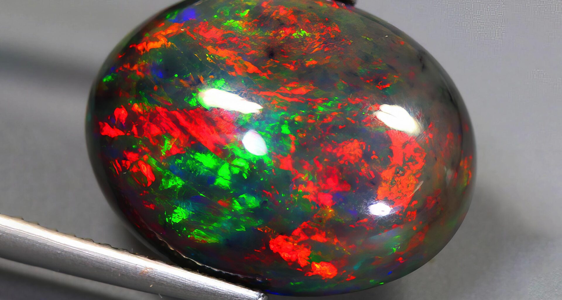 Villagers find a deposit of pure black opal in artisanal tunnels