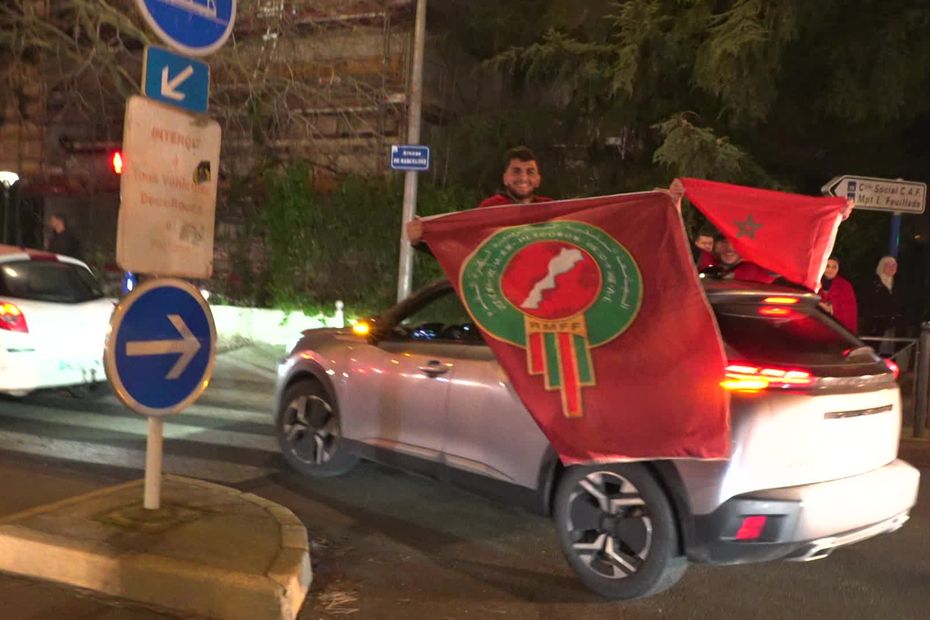 les supporteurs fous de joie après la qualification pour la finale de la Coupe d'Afrique des nations