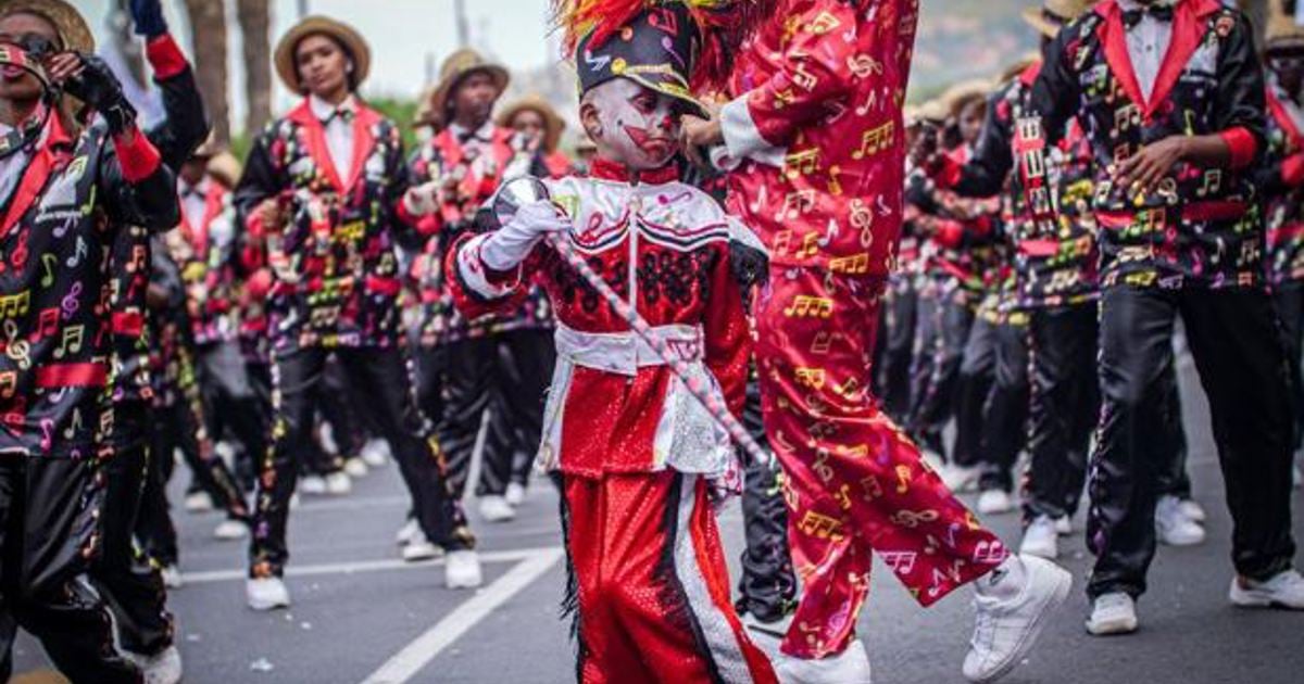 Cape Town spectators gather for Tweede Nuwe Jaar parade