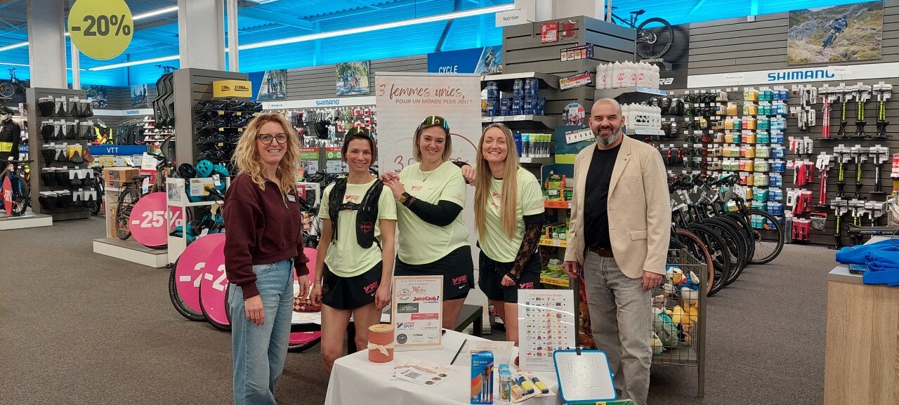 Allier sport et solidarité, un défi relevé par ces trois amies en route pour le Sénégal