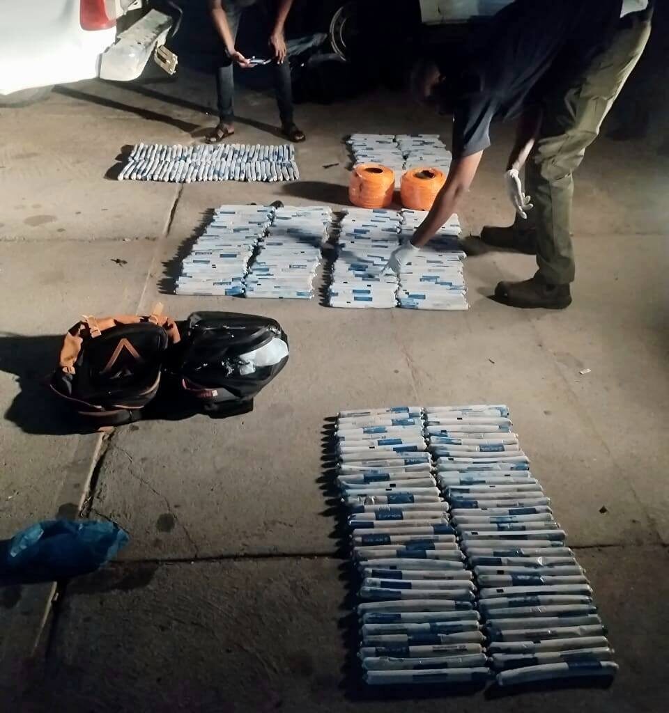 Alert border patrol sees soldiers find commercial explosives