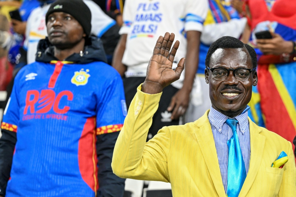 DR Congo's human statue becomes Africa's most famous fan