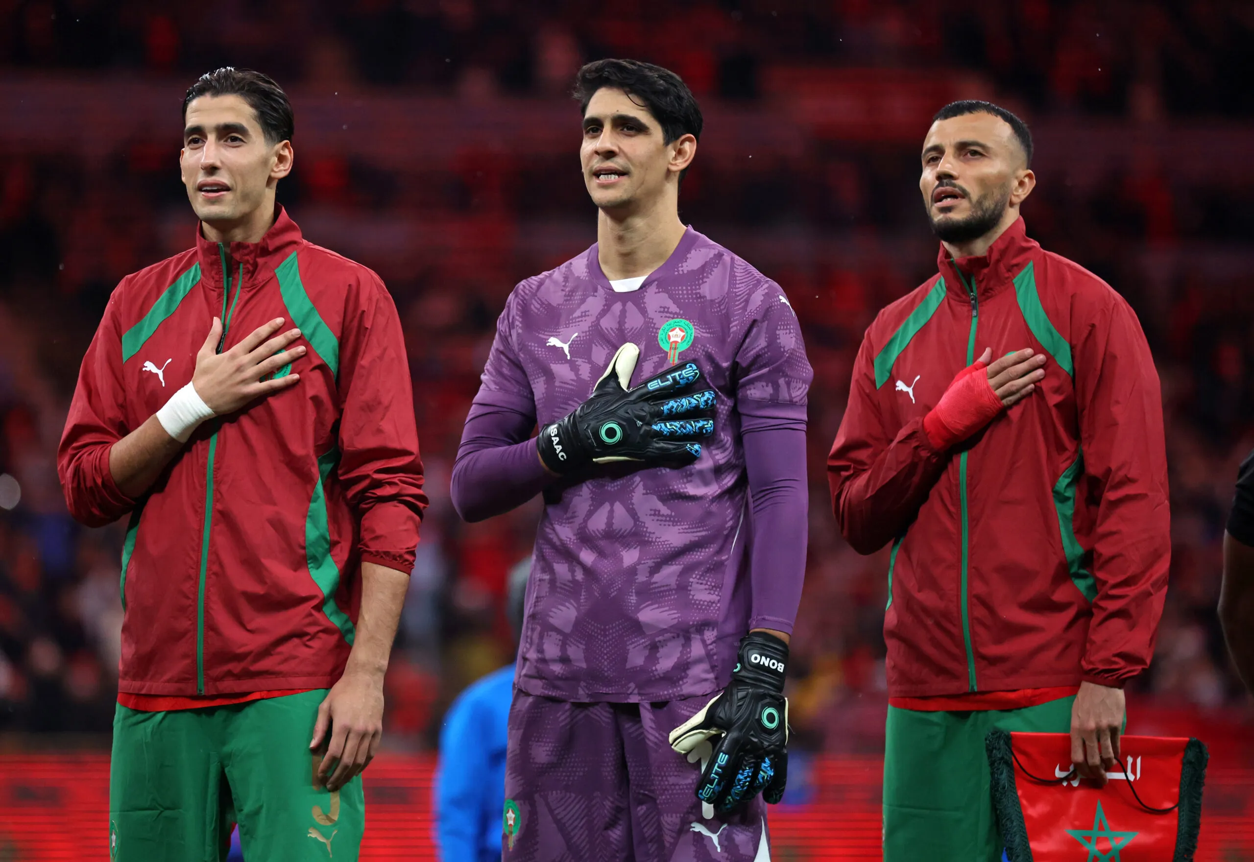 De gauche à droite : Blanc, Barthez, Desailly.