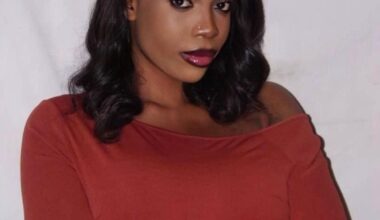 Du droit aux parfums: Oumou Kalsoum Sakho, 27 ans, ose le pari du luxe sénégalais