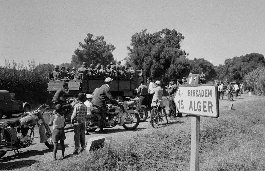 La Guerre d’Algérie et les vertus célébrées des médiations suisses