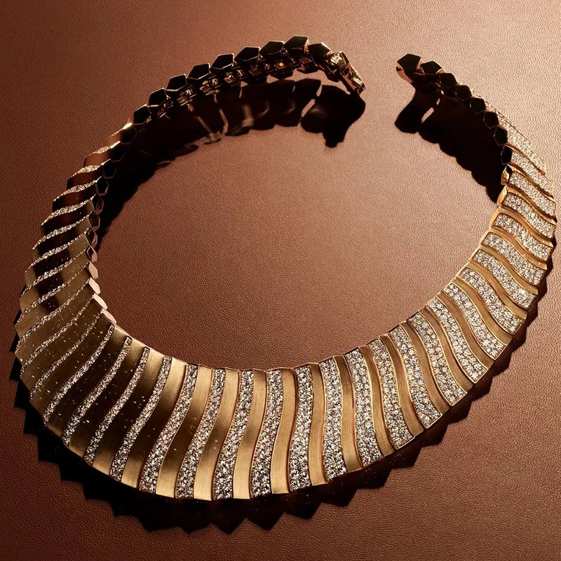 Messika High Jewelry Mirage necklace, inspired by the landscapes of Namibia
