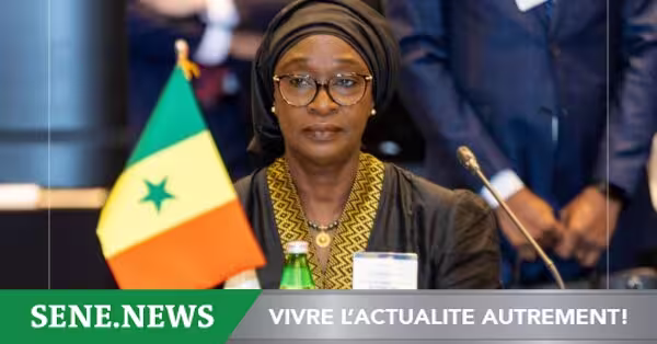 Yassine Fall, Ministre de la Justice, face à la presse