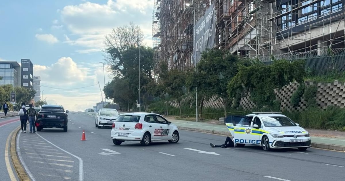 Dramatic scenes in Sandton as cops intercept alleged robbers