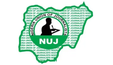nuj,