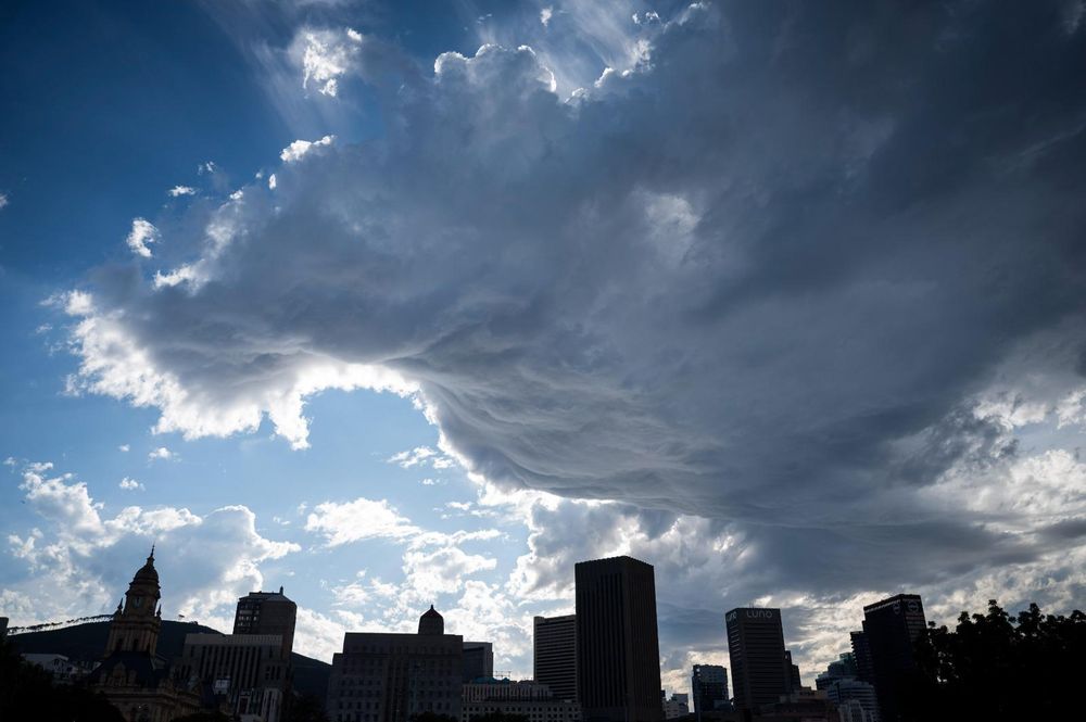 Today's weather: Western Cape, Northern Cape brace for isolated showers as cold conditions persist