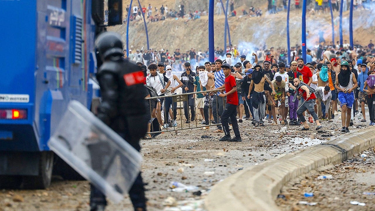 Thousands of migrants stranded in Ceuta as EU calls emergency meeting