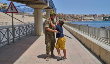 Spain warns against mass entry as Morocco tightens Ceuta border