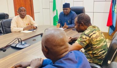 Defence minister meets protesting military veterans, promises improved pension package