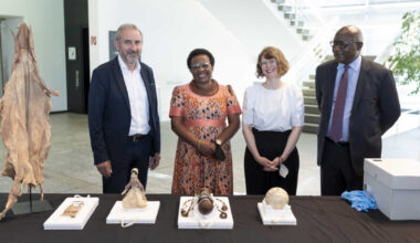 23 Objekte des Ethnologischen Museums reisen nach Namibia