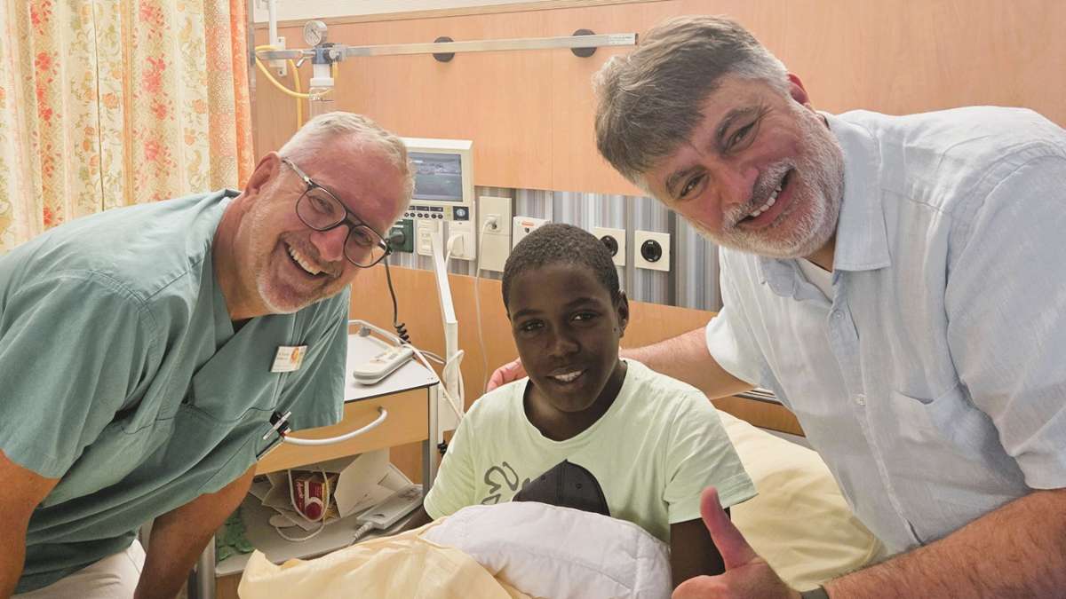 Internationaler Hilfseinsatz: Wie Lörracher Ärzte einem jungen aus Angola ein neues Leben schenken - Lörrach